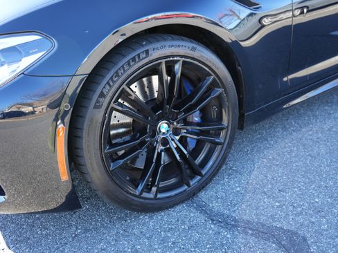 Used 2018 BMW M5 image 10