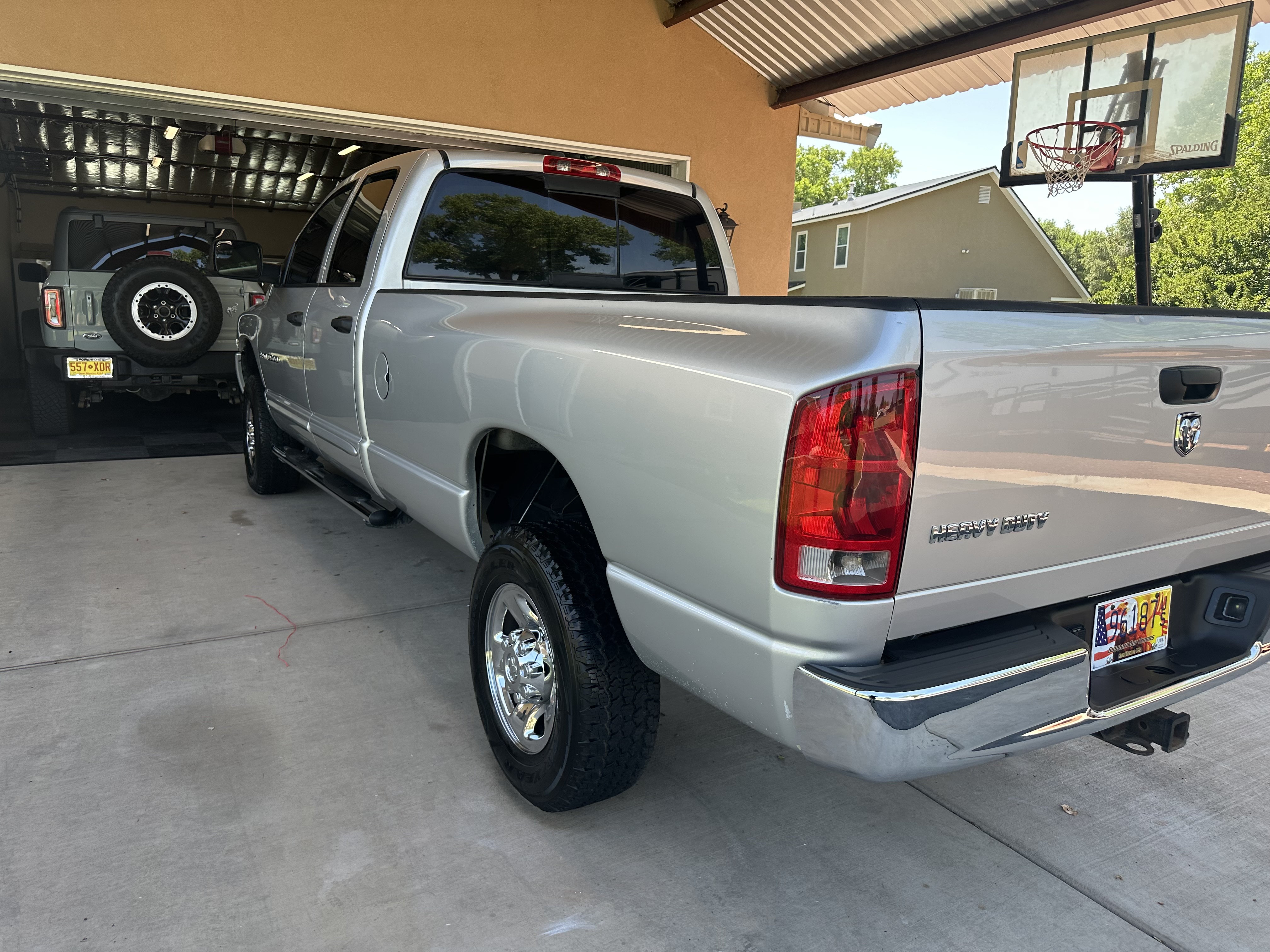 Used 2005 Dodge Ram 3500 Truck SLT AWD/4WD image 2