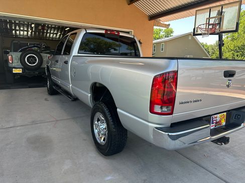 Used 2005 Dodge Ram 3500 Truck SLT AWD/4WD image 2