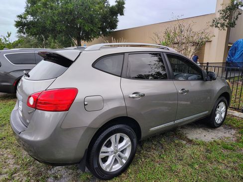 Used 2012 Nissan Rogue SV w/ Premium Pkg FWD image 1