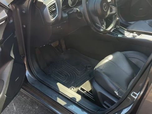 Used 2018 MAZDA MAZDA3 Grand Touring w/ Premium Equipment Package image 22