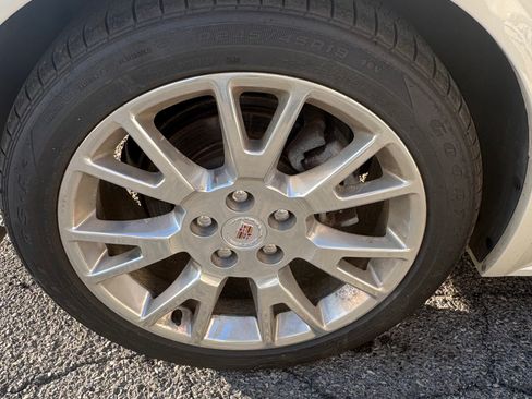 Used 2011 Cadillac CTS Premium image 12