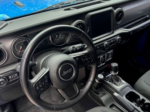 Used 2021 Jeep Wrangler Unlimited Sport image 10