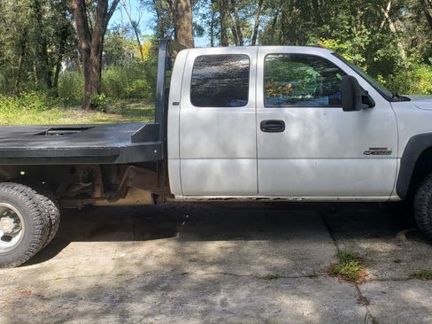 Used 2001 Chevrolet Silverado 3500 LS image 1
