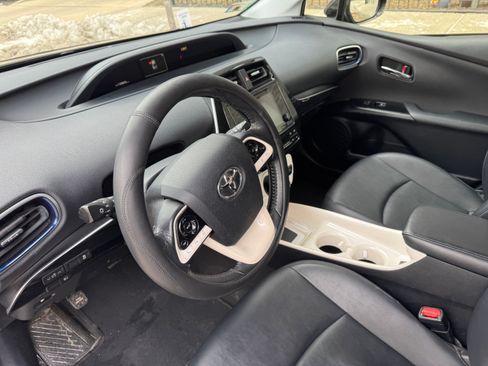 Used 2016 Toyota Prius Four Touring image 13