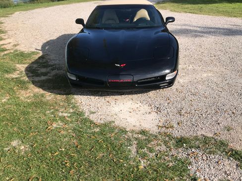 Used 2000 Chevrolet Corvette Convertible w/ Performance Handling Pkg image 15