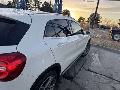 Used 2015 Mercedes-Benz GLA 250 GLA 250 4MATIC Sport Utility 4 image 10