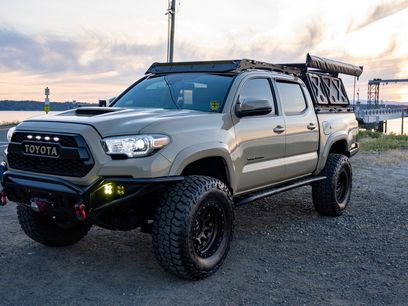 Used 2019 Toyota Tacoma TRD Sport w/ Technology Package