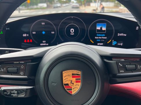 Used 2021 Porsche Taycan RWD image 13