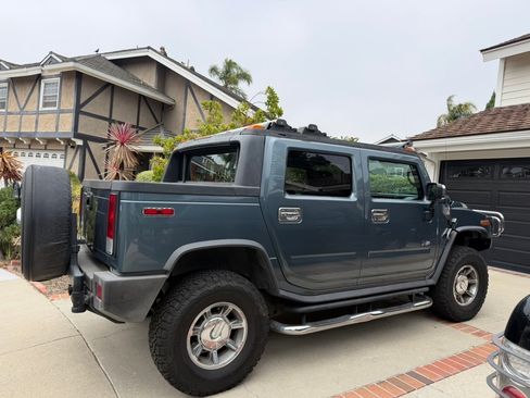 Used 2005 HUMMER H2 SUT w/ Preferred Equipment Group AWD/4WD image 5