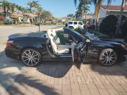 Used 2013 Mercedes-Benz SL 63 AMG image 18