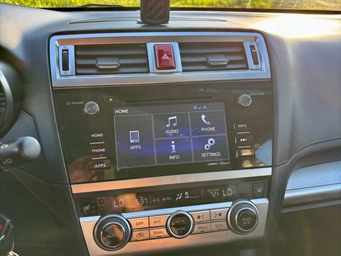 Used 2017 Subaru Outback 2.5i Premium image 21