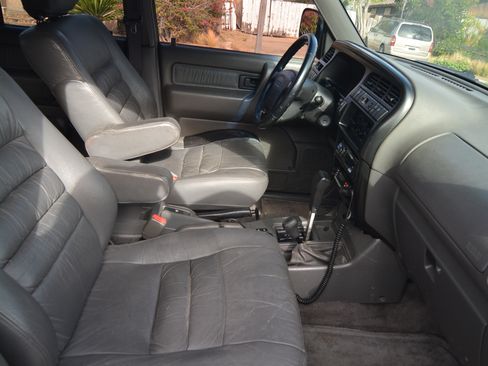 Used 1998 Isuzu Trooper S AWD/4WD image 11