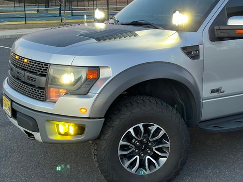 Used 2014 Ford F150 Raptor w/ Equipment Group 801A Luxury image 10