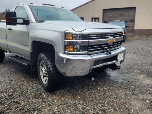 Used 2017 Chevrolet Silverado 3500 W/T w/ WT Convenience Package image 4