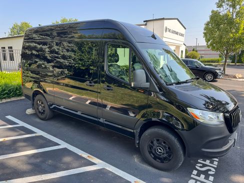 Used 2019 Mercedes-Benz Sprinter 1500 image 6