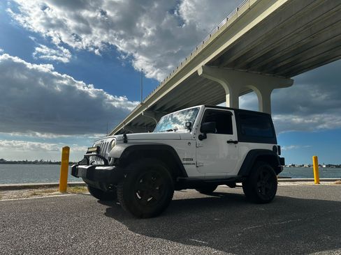 Used 2015 Jeep Wrangler Sport image 1