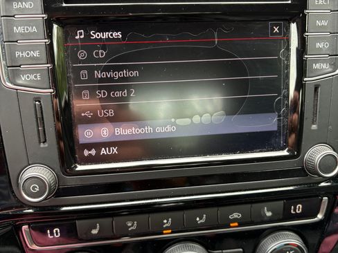 Used 2017 Volkswagen Jetta GLI FWD image 10