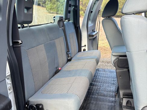 Used 2011 Ford F250 XL w/ XL Value Pkg image 12