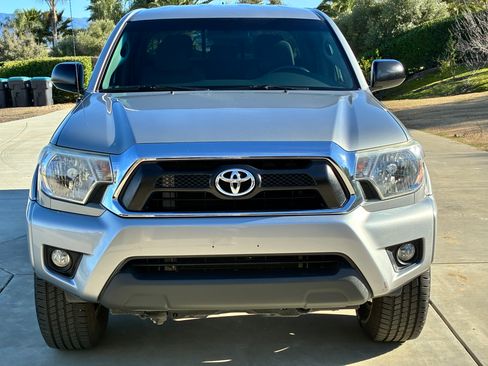 Used 2014 Toyota Tacoma PreRunner image 2