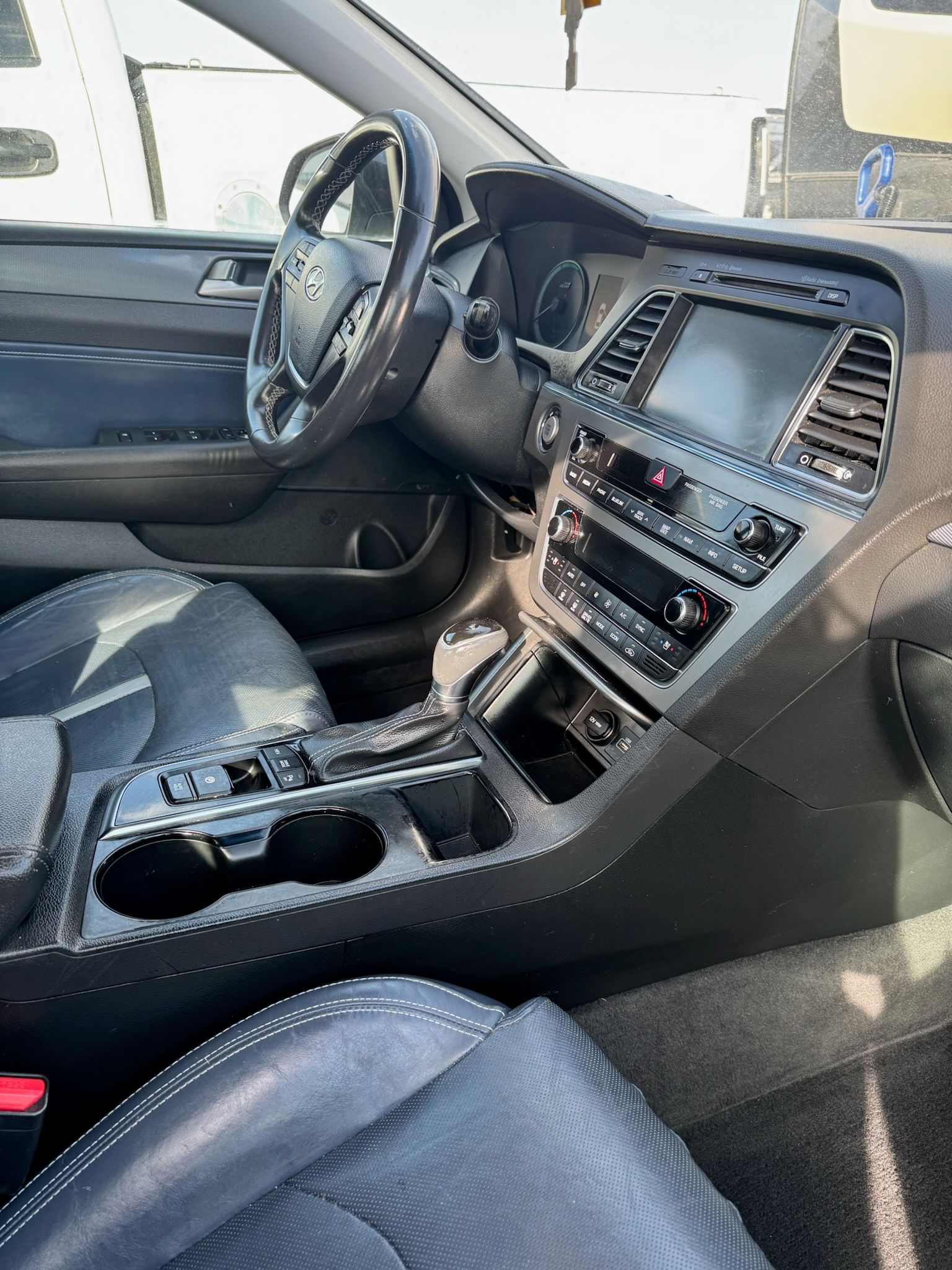 Used 2018 Hyundai Sonata Limited w/ Ultimate Package 02 FWD image 18