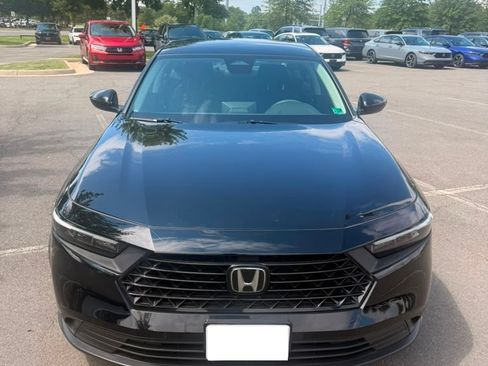 Used 2024 Honda Accord LX image 10
