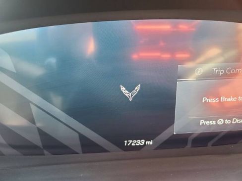 Used 2021 Chevrolet Corvette Stingray Coupe w/ Z51 Performance Package image 24