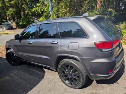 Used 2017 Jeep Grand Cherokee Altitude