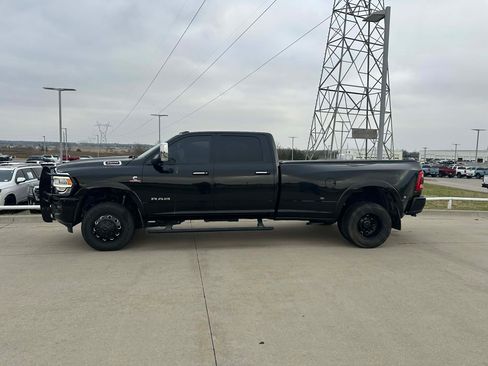 Used 2022 RAM 3500 Laramie image 2