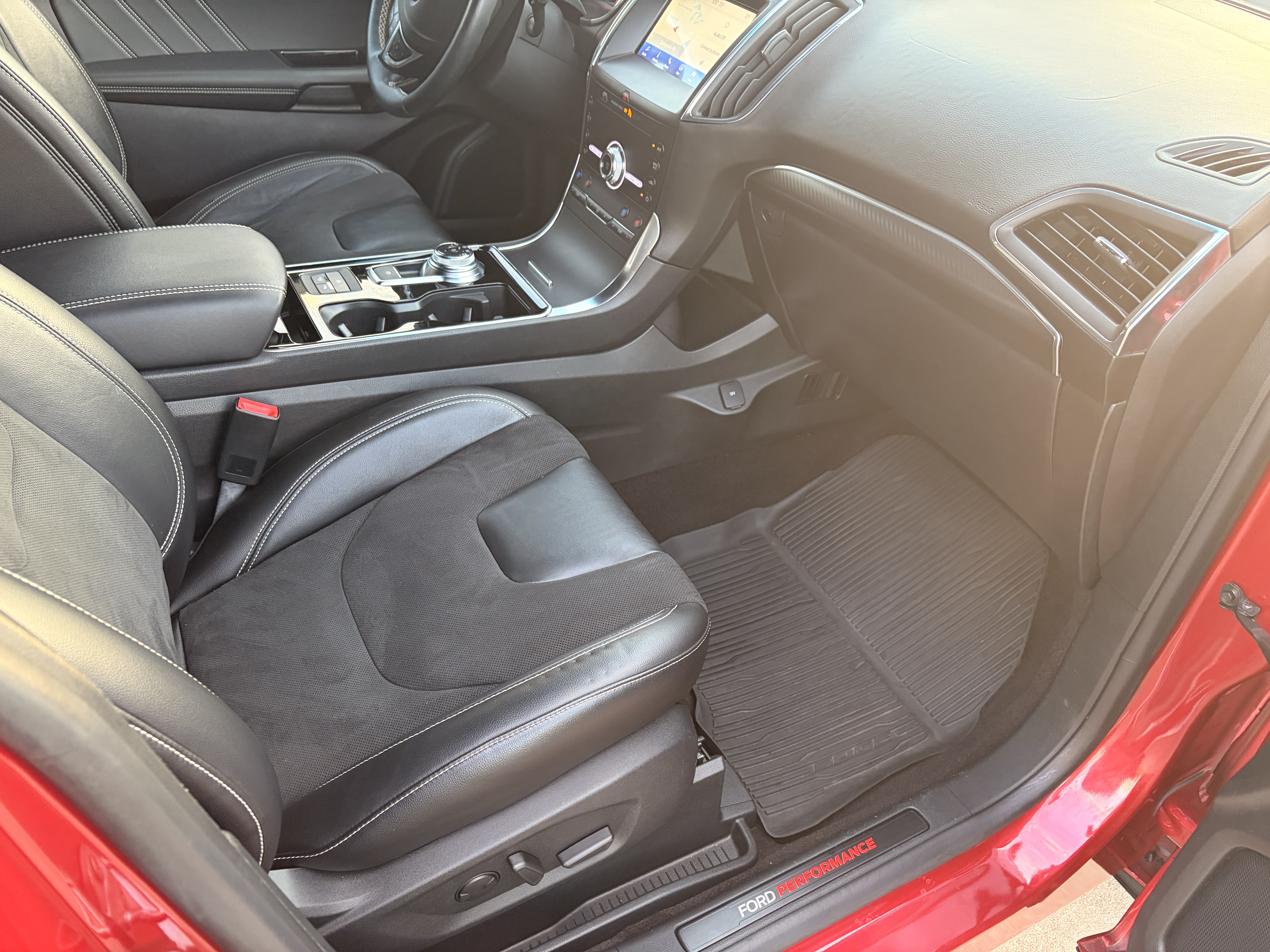 Used 2020 Ford Edge ST w/ Equipment Group 401A AWD/4WD image 17