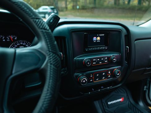 Used 2015 GMC Sierra 2500 2WD Regular Cab image 4