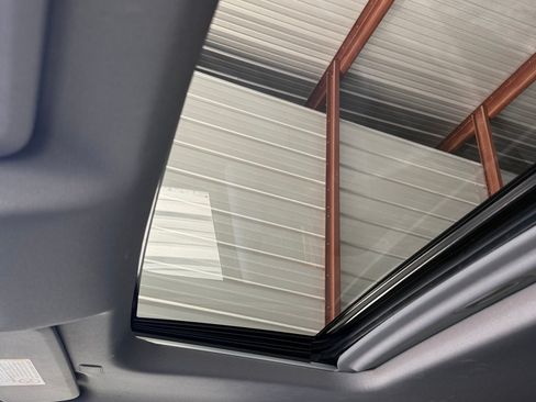 Used 2021 GMC Sierra 2500 Denali w/ Denali Ultimate Package image 16