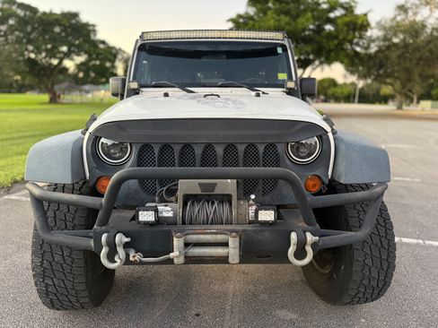 Used 2007 Jeep Wrangler Unlimited X image 9