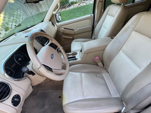 Used 2006 Ford Explorer XLT RWD image 19