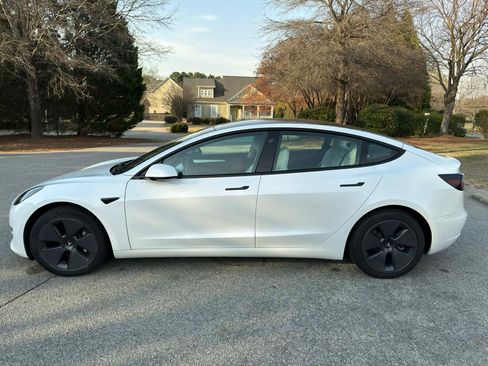 Used 2022 Tesla Model 3 Long Range image 11