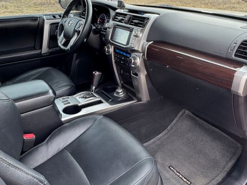 Used 2015 Toyota 4Runner Limited image 10