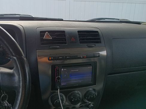 Used 2007 HUMMER H3 image 6