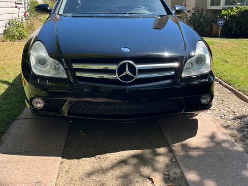 Used 2011 Mercedes-Benz CLS 550 image 8