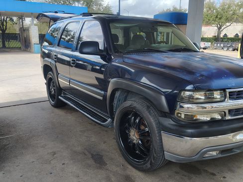 Used 2004 Chevrolet Tahoe LS w/ Cargo Package image 21
