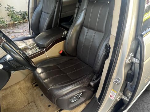 Used 2014 Land Rover Range Rover HSE image 11