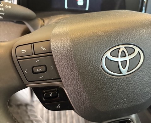Used 2025 Toyota Camry LE w/ Convenience Package AWD/4WD image 15