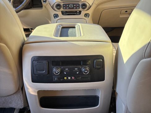 Used 2015 GMC Yukon XL Denali w/ Touring Package image 11