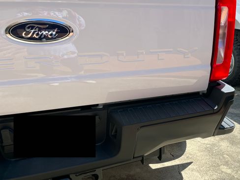 Used 2023 Ford F350 XL w/ FX4 Off-Road Package image 10