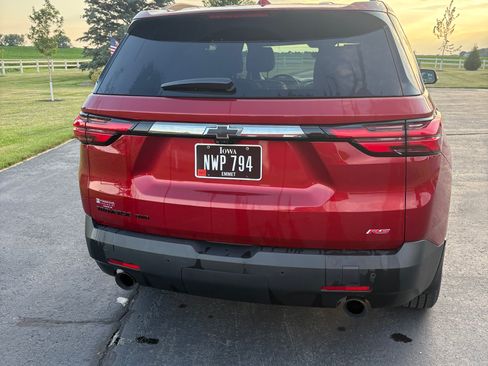 Used 2022 Chevrolet Traverse RS w/ LPO, Floor Liner Package AWD/4WD image 12