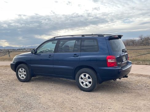 Used 2003 Toyota Highlander 4WD V6 image 2