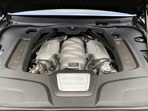 Used 2012 Bentley Mulsanne RWD image 12