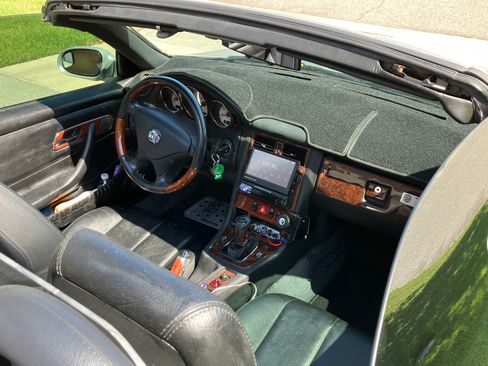 Used 2001 Mercedes-Benz SLK 320 image 6