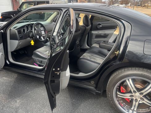 Used 2006 Dodge Charger SRT8 w/ SRT Option Group II image 8