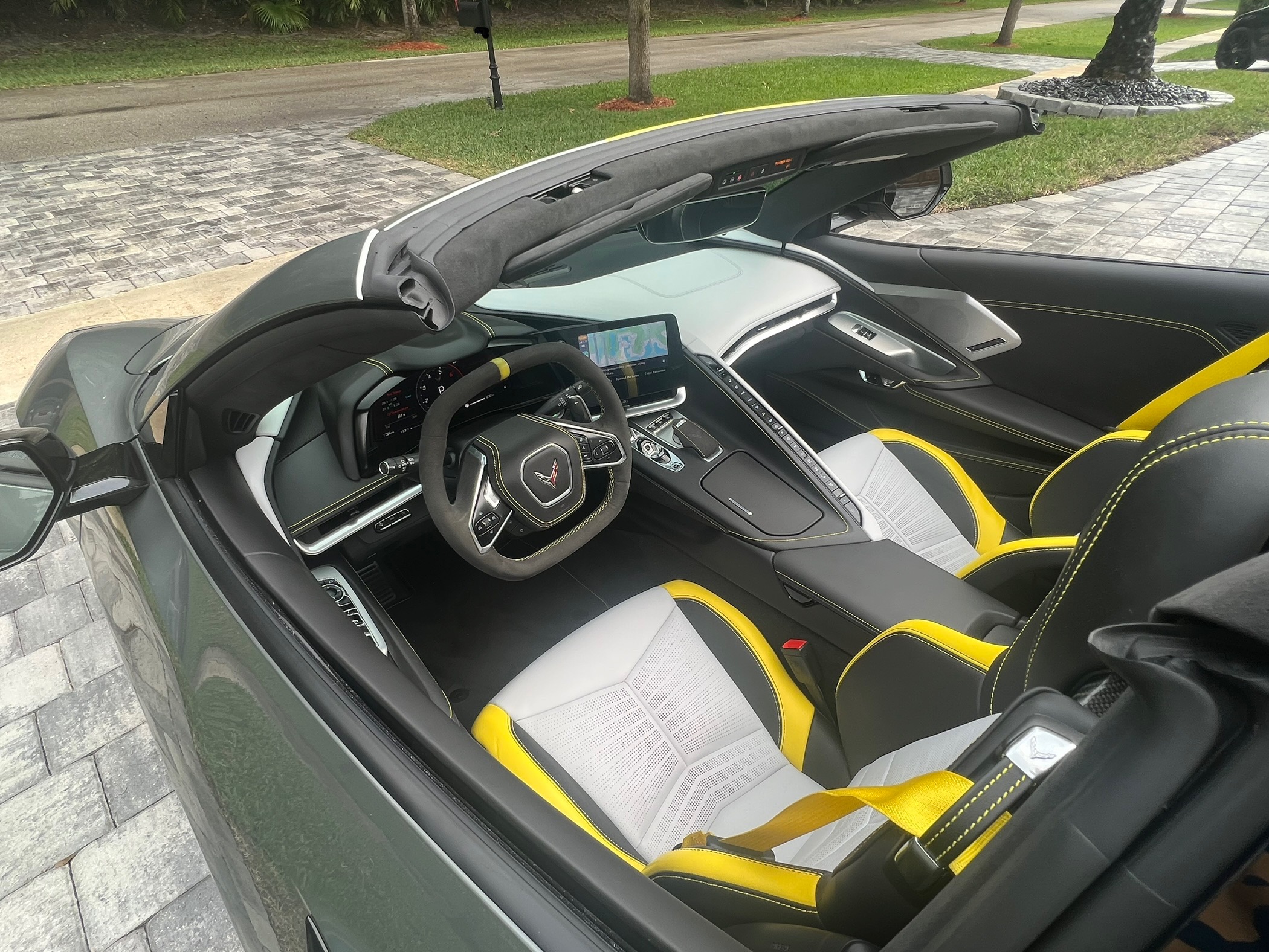 Used 2022 Chevrolet Corvette Stingray Premium Conv RWD image 11