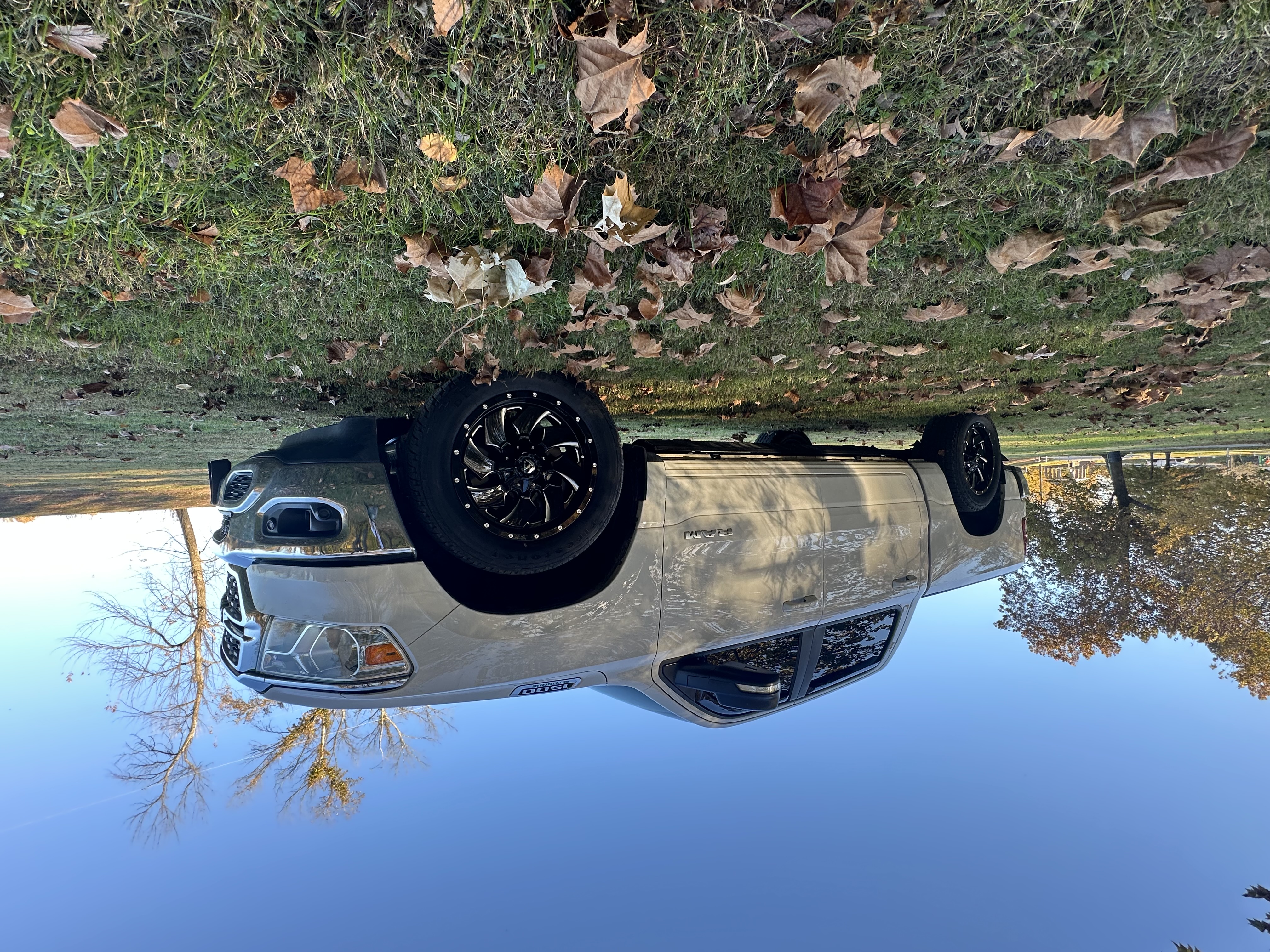 Used 2022 RAM 1500 Lone Star AWD/4WD image 2